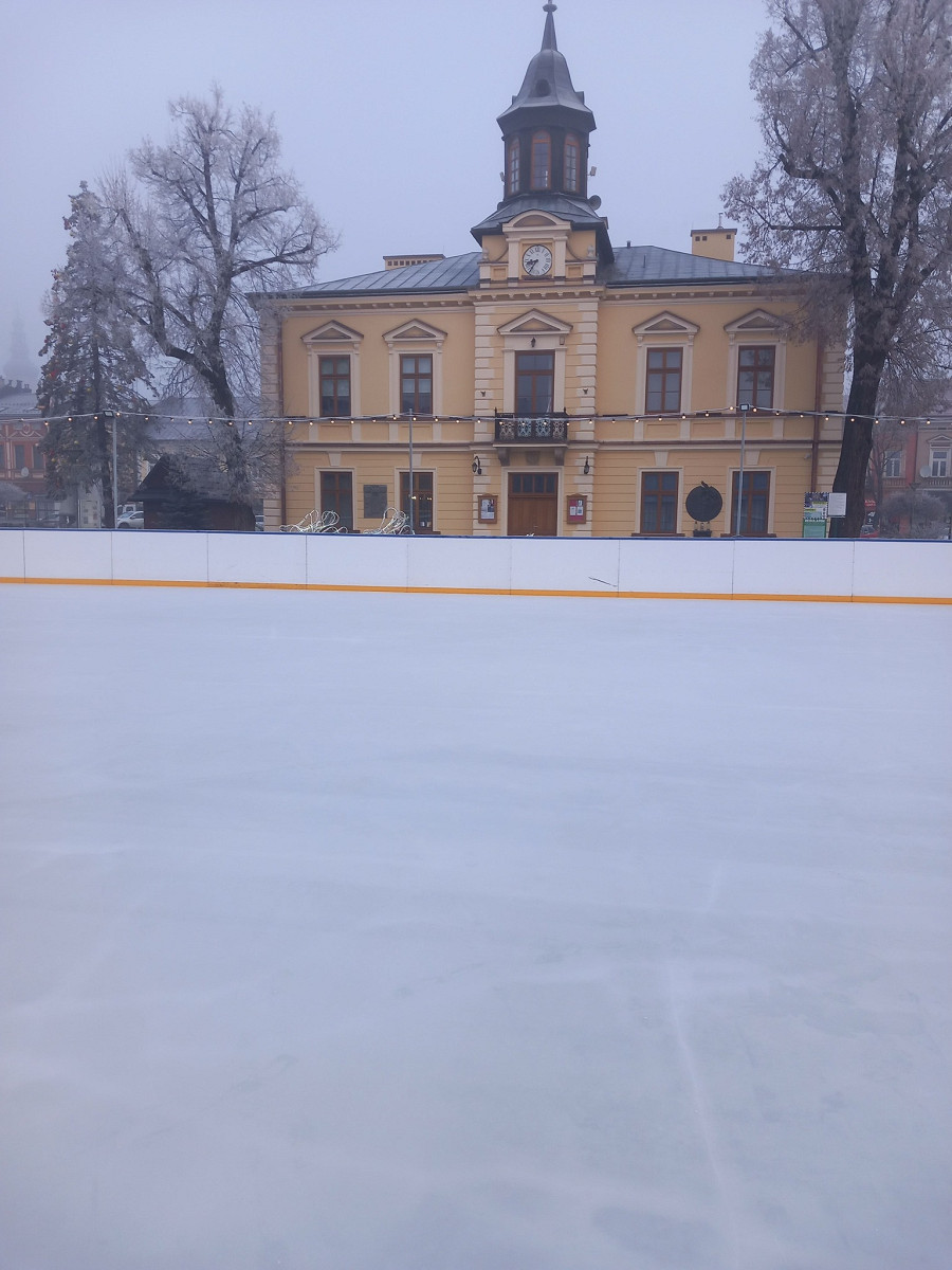Dziś o 14:00 otwieramy lodowisko na nowotarskim Rynku