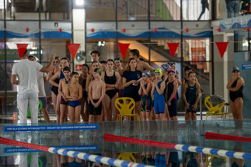 2025_12_09_basen_zawody_miedzyszkone_2.jpg