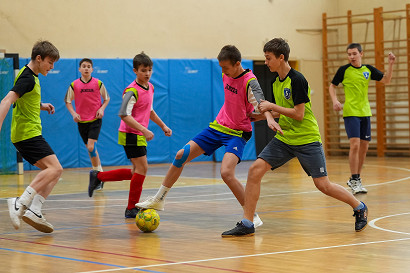tn_2025_03_10_zawody_miedzyszkolne_pilka-077.JPG