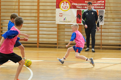 tn_2025_03_10_zawody_miedzyszkolne_pilka-160.JPG