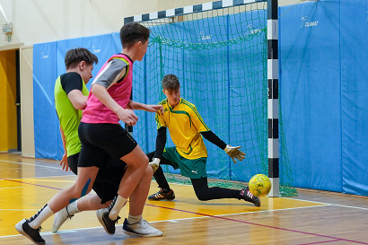 tn_2025_03_10_zawody_miedzyszkolne_pilka-084.JPG