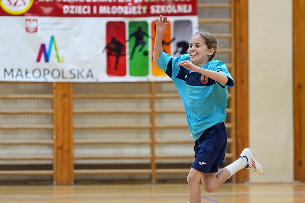 tn_2025_03_24_zawody_miedzyszkolne_dziewczat_pilka-050.JPG
