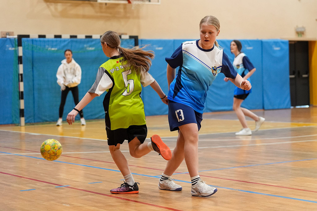tn_2025_03_24_zawody_miedzyszkolne_dziewczat_pilka-067.JPG