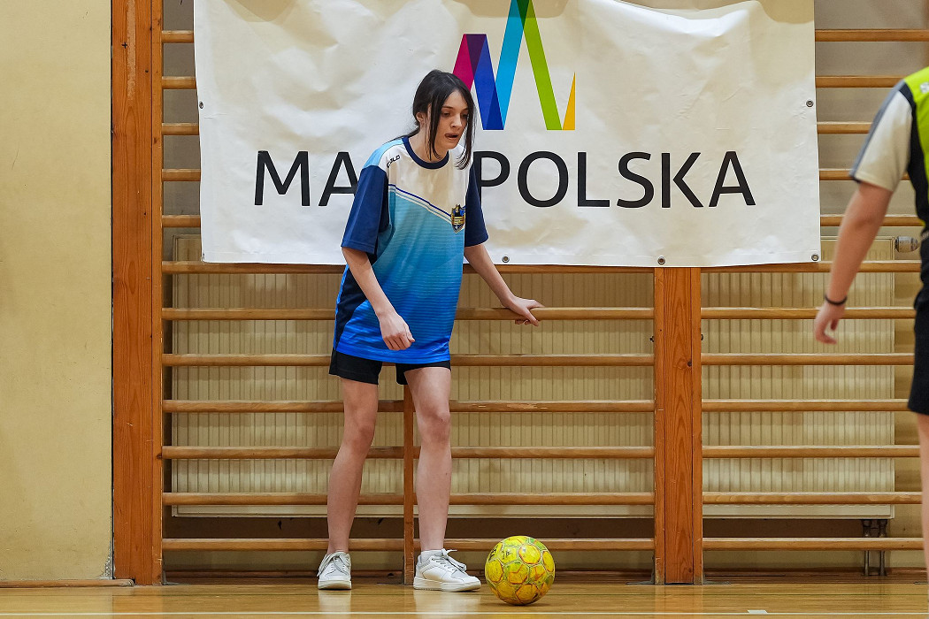 tn_2025_03_24_zawody_miedzyszkolne_dziewczat_pilka-057.JPG