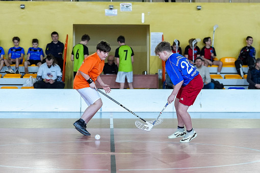 tn_2025_04_03_unihokej_zaw_miedzyszkolne-048.JPG
