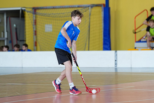tn_2025_04_03_unihokej_zaw_miedzyszkolne-084.JPG