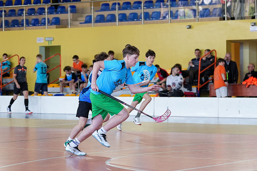 tn_2025_04_03_unihokej_zaw_miedzyszkolne-095.JPG
