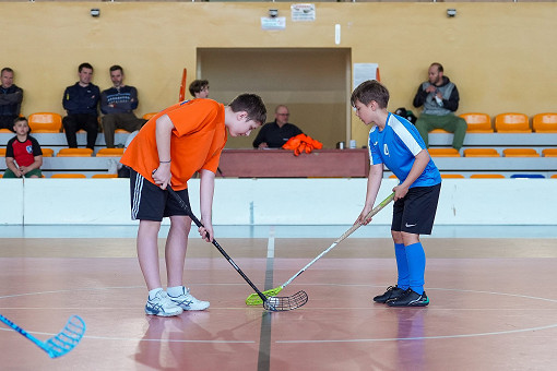 tn_2025_04_03_unihokej_zaw_miedzyszkolne-108.JPG