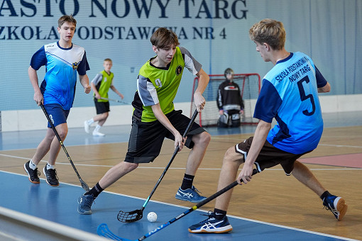 tn_2025_04_03_unihokej_zaw_miedzyszkolne-006.JPG