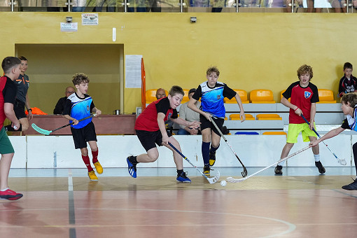 tn_2025_04_03_unihokej_zaw_miedzyszkolne-064.JPG