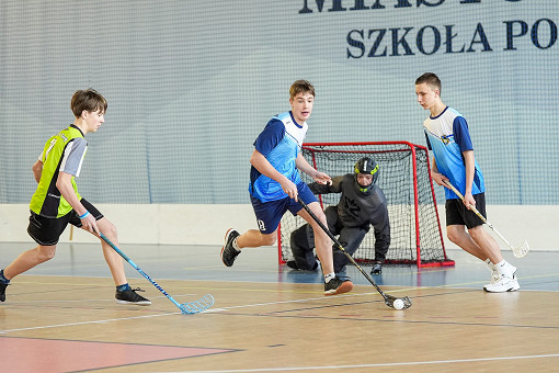 tn_2025_04_03_unihokej_zaw_miedzyszkolne-023.JPG