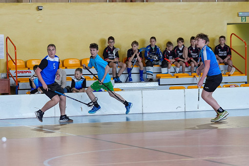 tn_2025_04_03_unihokej_zaw_miedzyszkolne-071.JPG