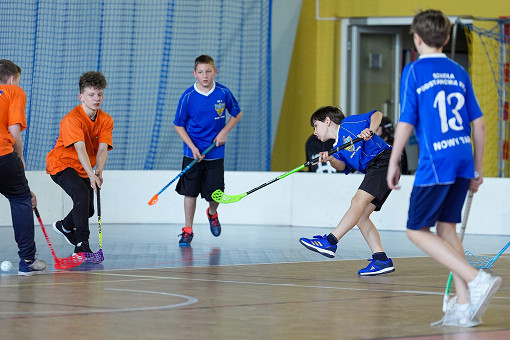 tn_2025_04_03_unihokej_zaw_miedzyszkolne-053.JPG