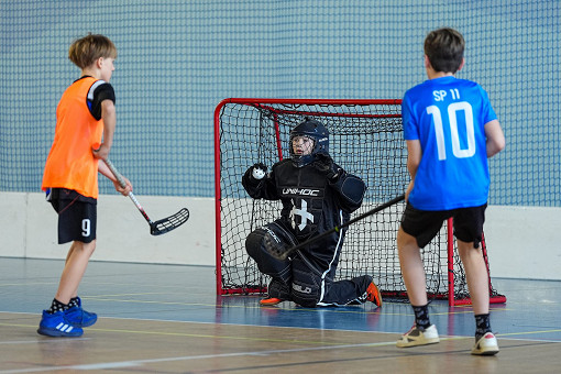 tn_2025_04_03_unihokej_zaw_miedzyszkolne-088.JPG