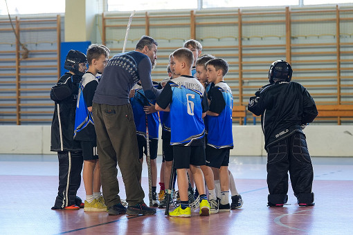 tn_2025_04_03_unihokej_zaw_miedzyszkolne-144.JPG