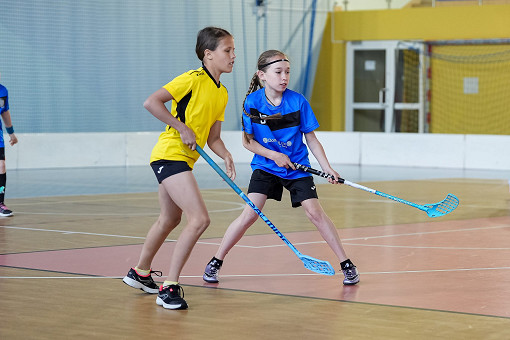 tn_2025_04_28_unihokej_zaw_miedzyszkolne-038.JPG