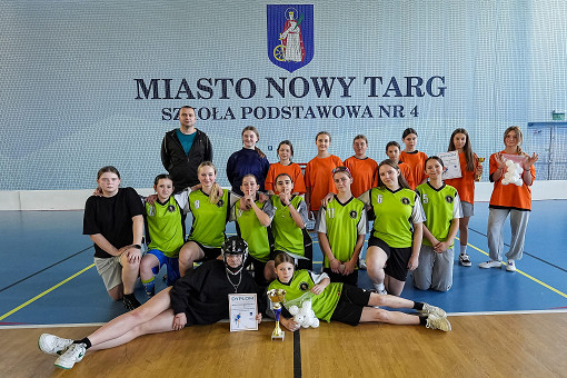 tn_2025_04_28_unihokej_zaw_miedzyszkolne-124.JPG