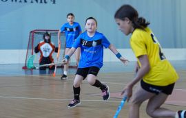 tn_2025_04_28_unihokej_zaw_miedzyszkolne-039.JPG