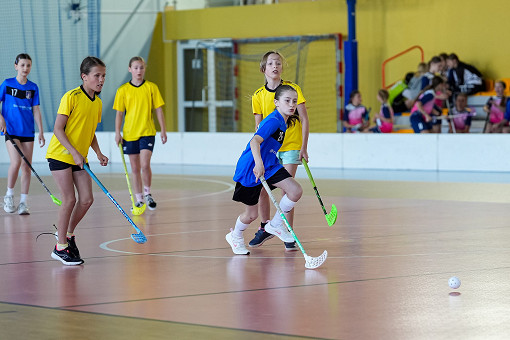 tn_2025_04_28_unihokej_zaw_miedzyszkolne-108.JPG