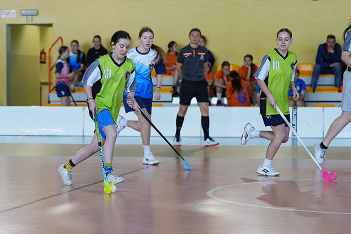 tn_2025_04_28_unihokej_zaw_miedzyszkolne-082.JPG