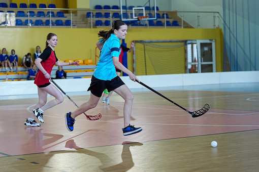 tn_2025_04_28_unihokej_zaw_miedzyszkolne-014.JPG