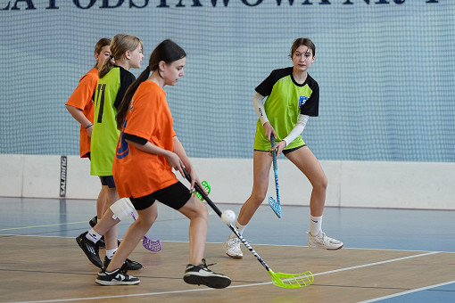 tn_2025_04_28_unihokej_zaw_miedzyszkolne-094.JPG