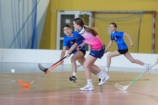 tn_2025_04_28_unihokej_zaw_miedzyszkolne-090.JPG