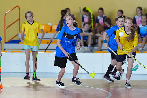 tn_2025_04_28_unihokej_zaw_miedzyszkolne-037.JPG