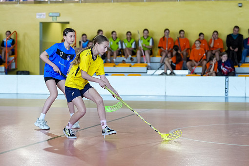 tn_2025_04_28_unihokej_zaw_miedzyszkolne-033.JPG