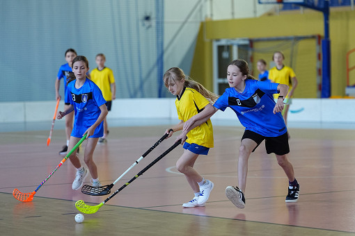 tn_2025_04_28_unihokej_zaw_miedzyszkolne-105.JPG