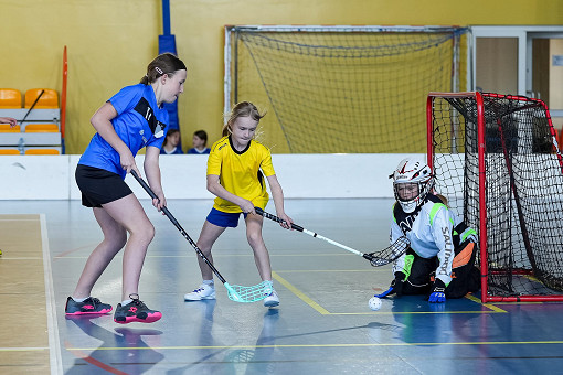 tn_2025_04_28_unihokej_zaw_miedzyszkolne-107.JPG